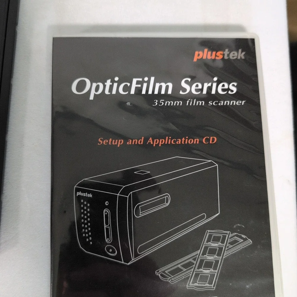 PLUSTEK OPTICFILM 7300 SLIDE FILM SCANNER Sliverfast 6.5 & ATTACHMENTS
